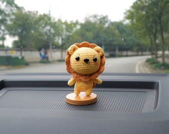 Crochet Lion King Car Dashboard Decor, Smiley Lion Car Accessory, Cute Car Interior Accessory for Women/Teens/Men, Anime Car Accessories