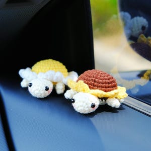 Crochet Sunflower/Daisy Turtle Car Dashboard Decor, Turtle Plush Car Dashboard Accessories for Women/Men/Teens, Anime Car Accessories