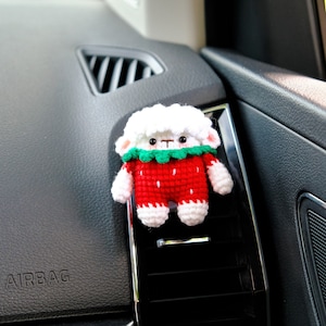 Crochet Strawberry Lamb Sheep Car Vent Clip Air Freshener, Kawaii Animal Car Diffuser, Anime Interior Car Accessory, Funny Car Air Freshener