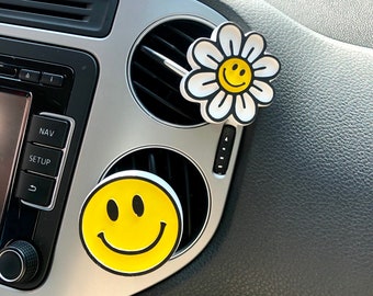 Smiley Daisy Car Vent Clips, Daisy Flower Car Air Freshener Diffuser, Kawaii Car Decor, Cute Car Interior Accessories for Women/Men