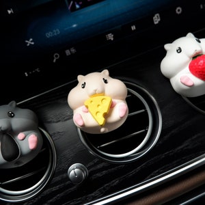 2Pcs Cute Hamster Car Air Freshener, Kawaii Cheese/Strawberry Hamsters Car Vent Clip, Cute Interior Car Accessories for Women, Car Diffuser