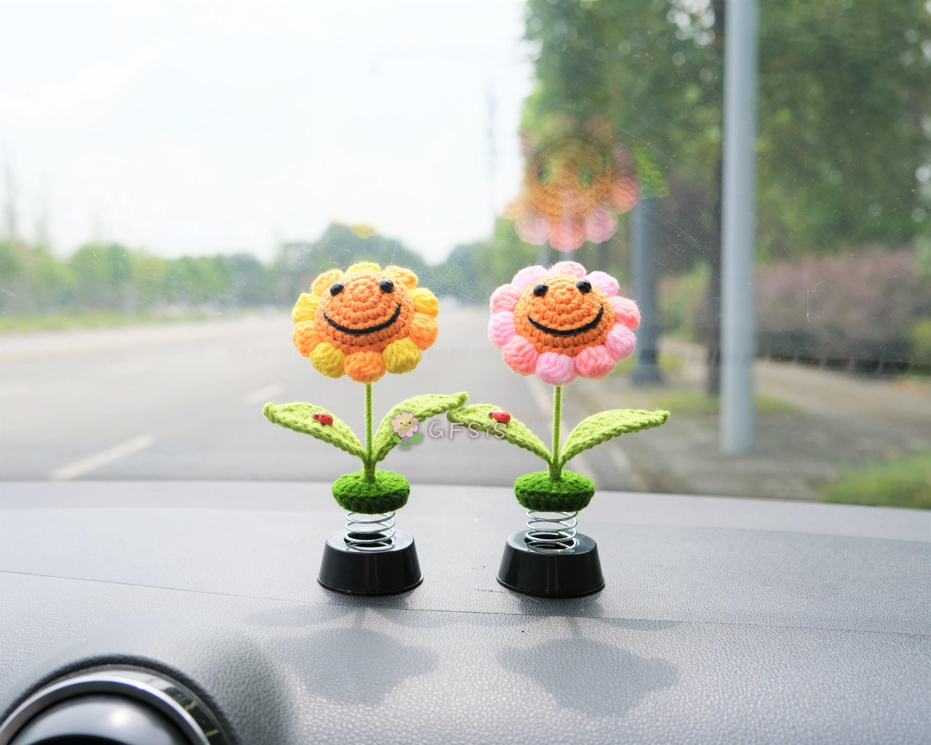 Häkeln Sonnenblume Auto-Armaturenbrett-Dekor, Smiley Sonnenblume Bobblehead  Auto-Innenausstattung für Frauen, Boho Auto-Zubehör, Auto-Lufterfrischer -  .de