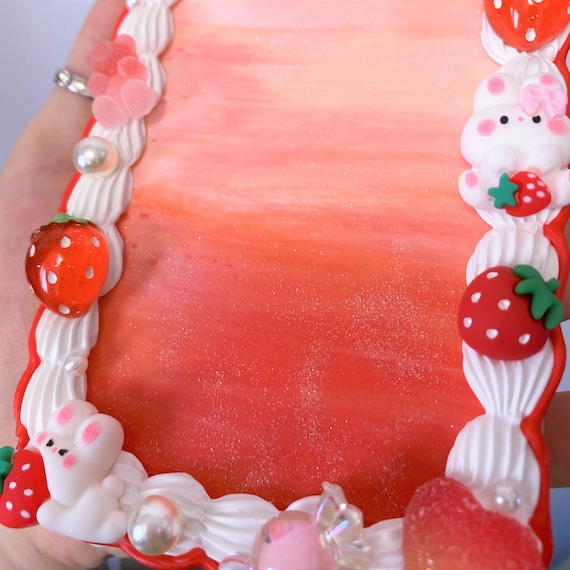 デコデンスマホケース、いちごうさぎスマホケース、かわいい3D