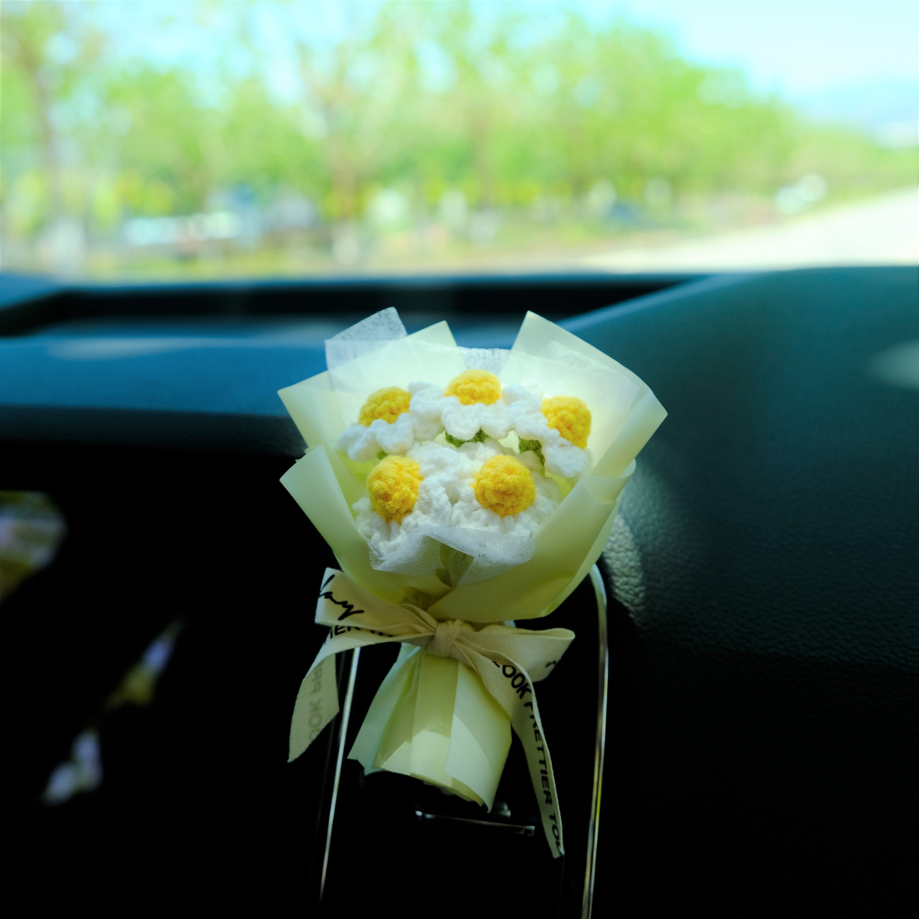 Crochet Flower Bouquet Car Vent Clip, Daisy Bouquet Car Air Vent