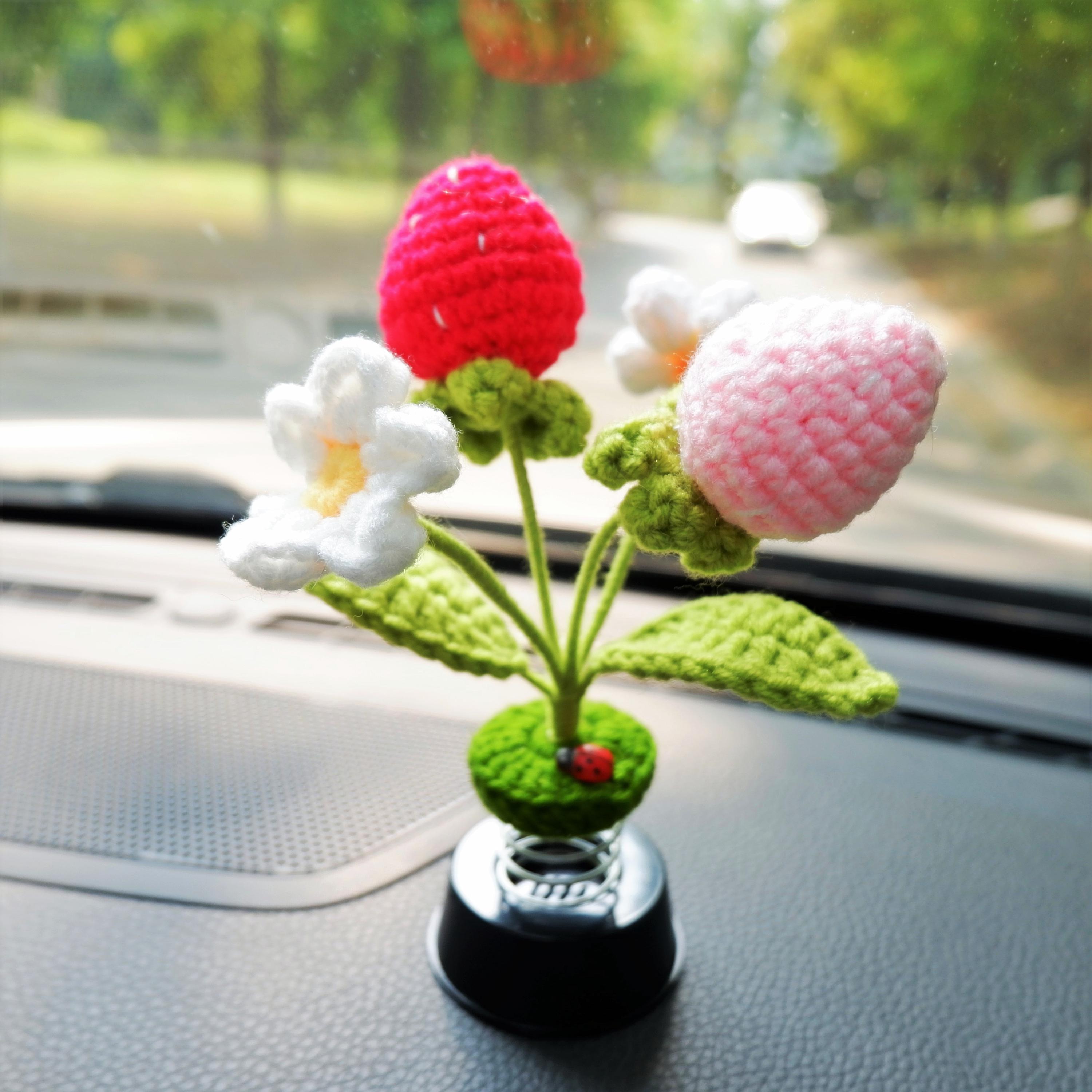 Crochet Strawberry Car Dashboard Bobblehead, Daisy Flower Car