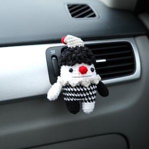 Crochet Clown Doll Car Vent Clip, Car Air Freshener Diffuser, Anime Car Accessories for Women/Teen/Men, Cute Car Interior Decor Black Hair
