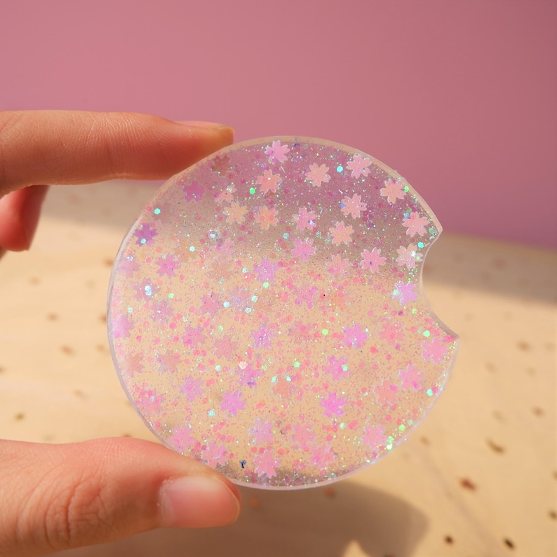 Glittrande blommiga resinunderlägg för bilar, tusenskönablommor Sakura hjärtan bilmuggunderlägg, söta flickiga biltillbehör för kvinnor, drinkunderlägg bild 8