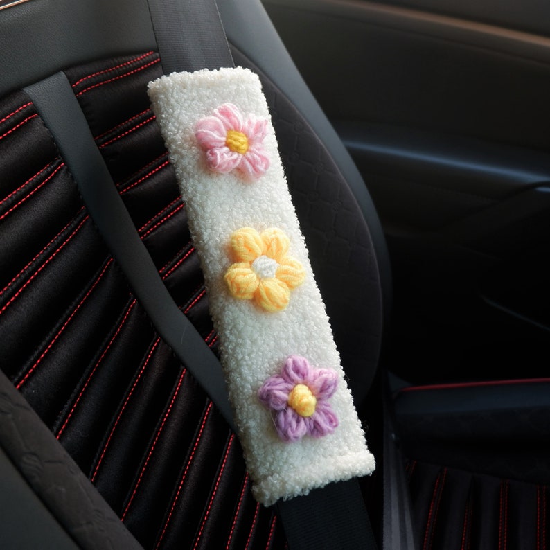 Crochet Floral Fuzzy Steering Wheel Cover, Steering Wheel Cover for Women, Cute Girly Car Accessories for Women 2 Belt Covers