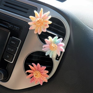 3Pcs Crochet Daisy Car Vent Clips, Car Air Freshener, Gradient Daisy Air Vent Clip, Interior Car Accessory for Women, Boho Car Accessory