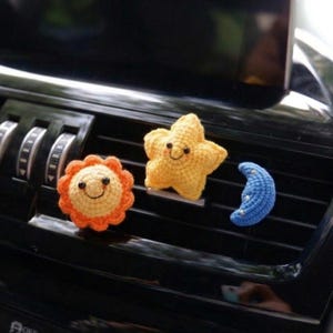 Crochet Star Moon Car Decor, Car Vent Clip Air Freshener, Smiley Car Vent Diffuser, Cute Interior Car Accessories for Women/Teens, Car Charm