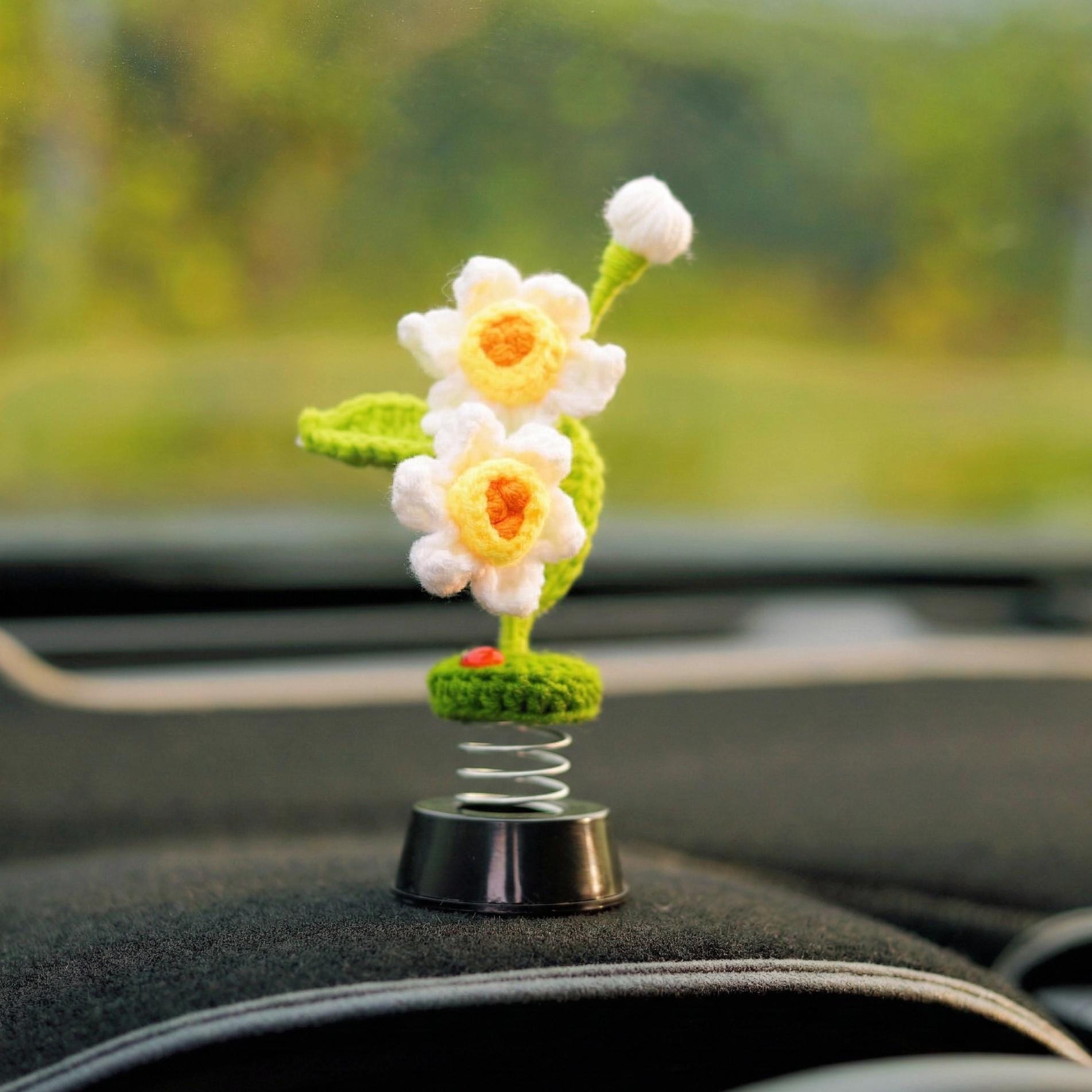 Crochet Daffodils Car Accessories, Bobblehead Car Dashboard Decor