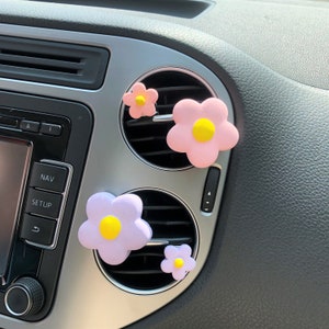 4Pcs Daisy Car Air Freshener, Flower Car Diffuser, Pastel Flower Car Vent Clip, Cute Car Interior Accessories for Women, Kawaii Car Decor