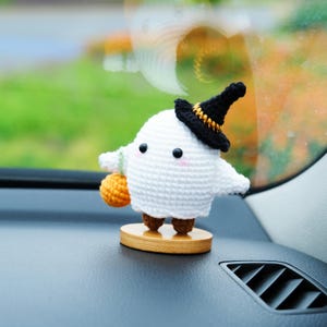 Crochet Ghost Doll Car Dashboard Decor, Cute Ghost and Pumpkin Lantern Car Dashboard Accessory, Anime Interior Car Accessory, Halloween Gift