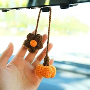 Crochet Pumpkin & Daisy Car Hanging Accessories, Boho Pumpkin Car Rear View Mirror Hanging Accessory, Car Interior Decor, Halloween Decor