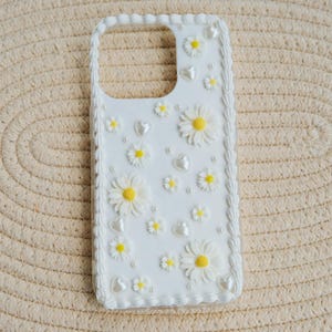 Benutzerdefinierte Decoden Handyhülle, Daisy Flower/Pearl Handyhülle, Boho 3D Handyhülle für iPhone 12/13/14/15/16/17 Pro Max Plus, Galaxy S25, Pixel