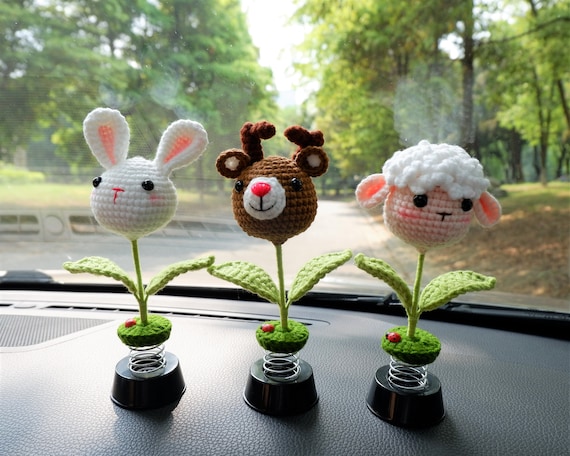 ONEPEACE Lot de 5 mini chats mignons en résine pour décoration de tableau de bord, décoration de bureau, décoration intérieure de voiture, rétroviseur, cadeaux amusants (marron