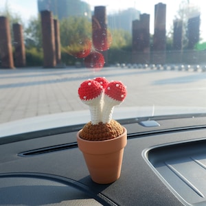 Crochet Mushroom Car Dashboard Decor, Mini Mushroom Potted Plant Car Accessories, Kawaii Car Accessory for Women, Office Desk Accessories