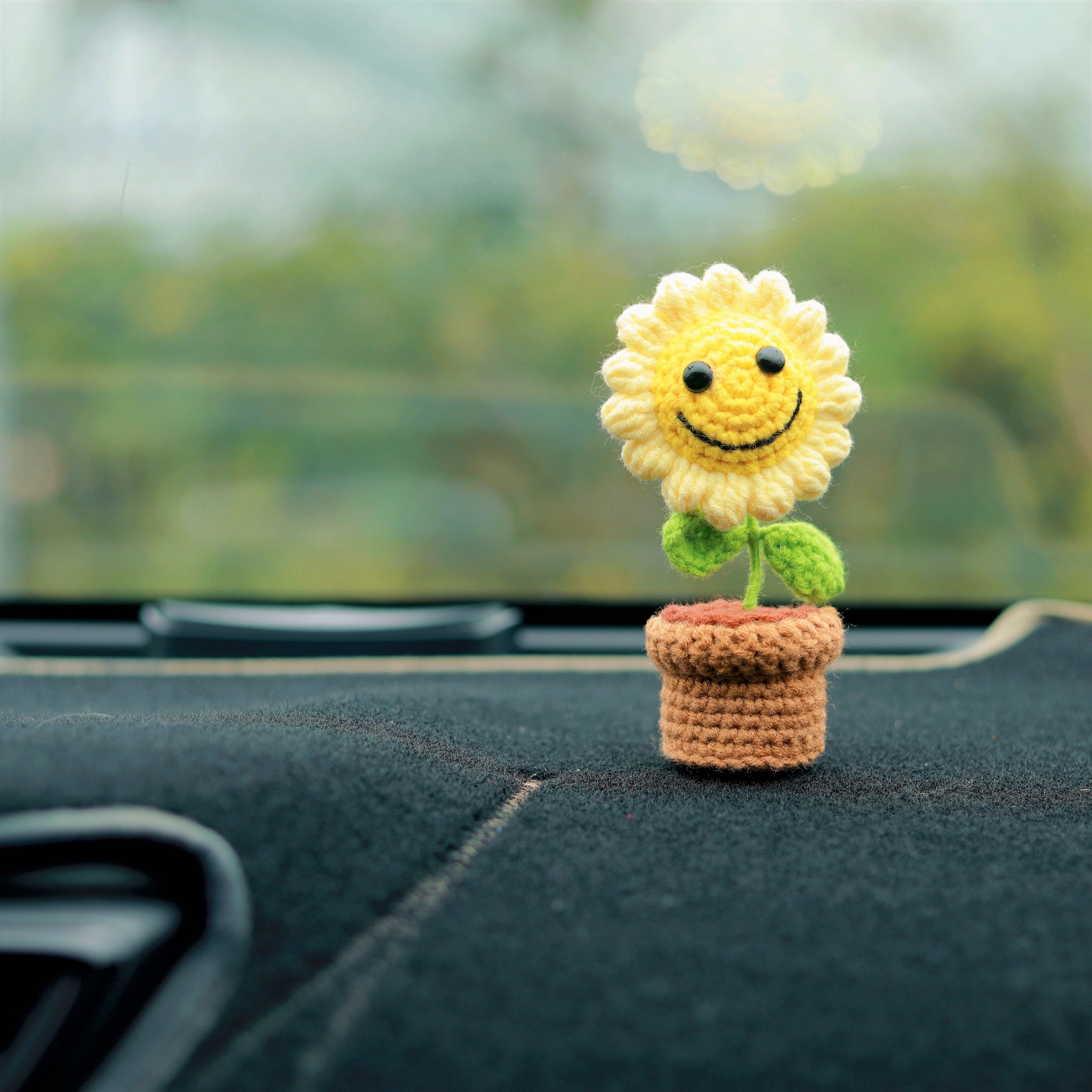 Shaking Einzelkopf-Sonnenblume, Autozubehör, Armaturenbrett-Dekorationen,  gehäkelte Smiley, Sonnenblumen, Käfer, Auto-Dekoration für Frauen,  Heimbüro
