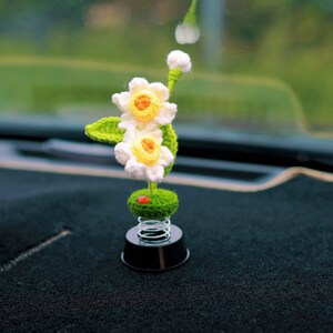 Crochet Daffodils Car Dashboard Accessory, Bobble Head Flower Car Dashboard Decor, Car Air Freshener, Boho Car Interior Accessory for Women