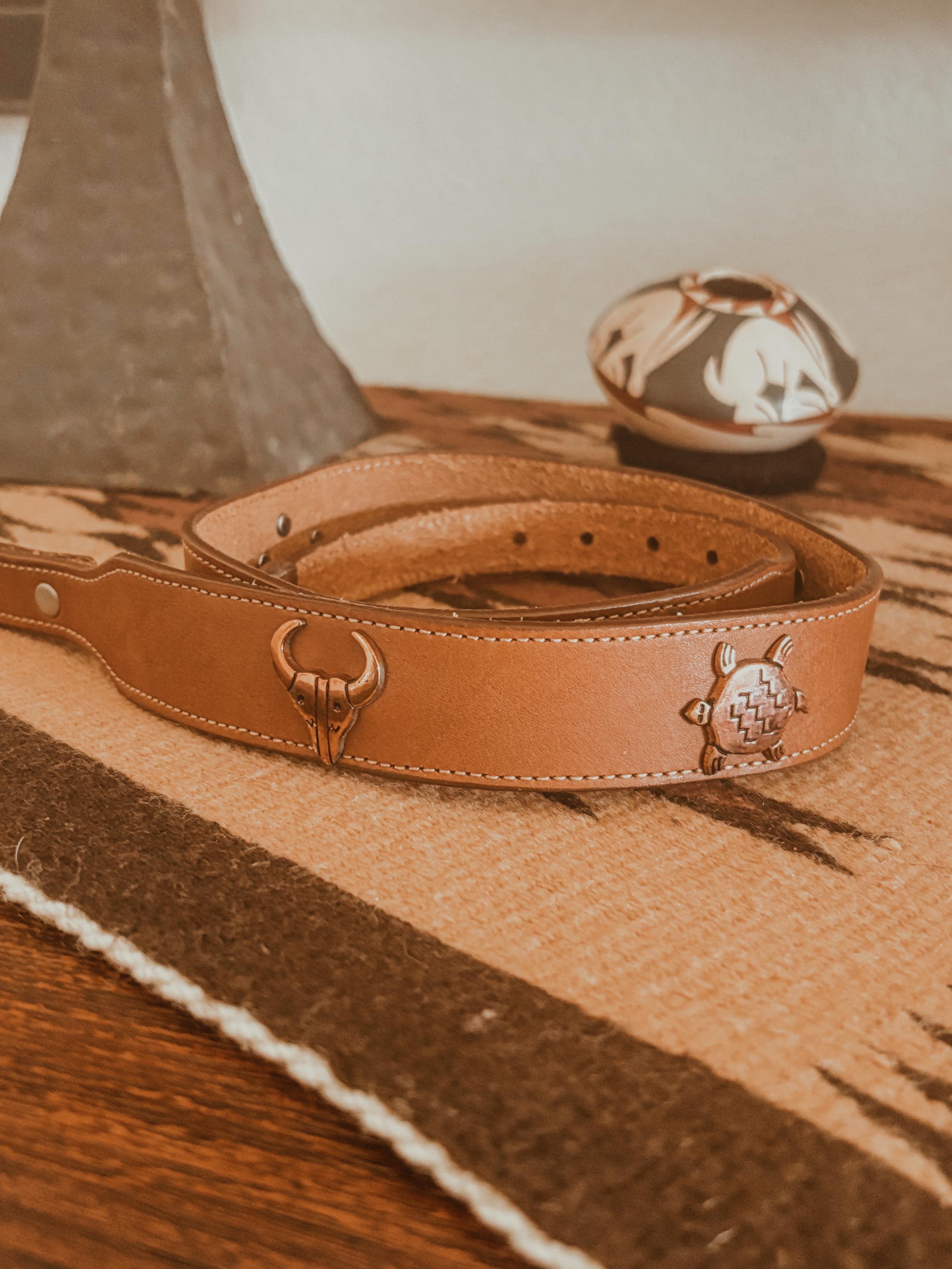 VTG Silver Creek Belt 26 Pink Leather Western Cowgirl Floral Tapestry Rodeo Boho Who doesn main image 3
