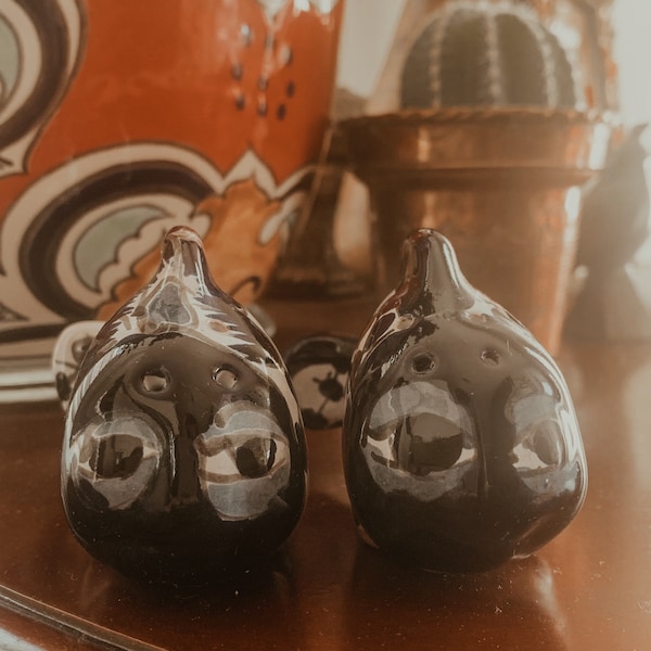Vintage Mexican Salt And Pepper Shakers,Mexican Pottery,Tonala Shakers,Tonala Salt Pepper Shakers,Vintage Shakers,Fish Salt Pepper Shaker