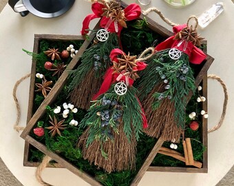 Yule Cinnamon Broom, Yule Altar Tool, Yule Witches Broom, Cinnamon Broom, Yule Protection Broom, Protection Besom, Yule Decorations