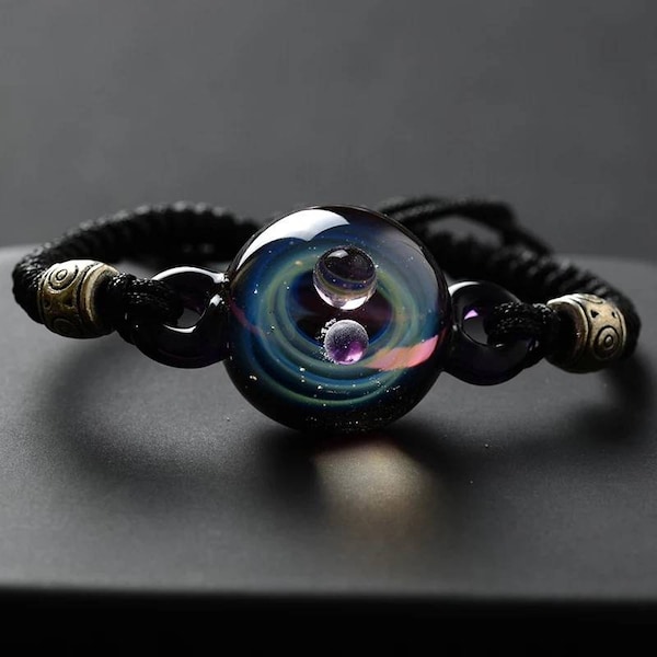 Dark Nebula Galaxy Bracelet en verre, Glass Lampwork Universe Bangel, Unique Trendy Space Jewellery, Marbre Dome Hand Blown Gemstone Gift