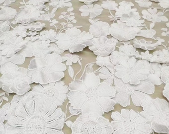Tessuto in pizzo con fiori 3D bianco sporco, colori misti, tessuto in tulle ricamato con applicazioni nuziali in 3D, per la collezione di cucito di costumi e abiti