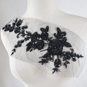 黒のビーズ付きブライダルレース生地（1ヤードあたり）、花柄のスパンコールビーズ刺繍生地パッチ（ウェディングコスチュームドレス、オートクチュール用）