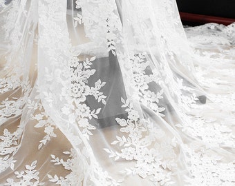 tessuto in pizzo ricamato bianco puro, pizzo da sposa francese floreale retrò bianco, pizzo cordonetto Alençon vintage per abito da sposa