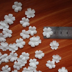 100 pieces off whtie flowers lace appliques, 2.5cm/1.7cm fabric cutting petal flower applique for wedding costume gown dress