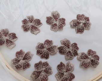 applicazioni di fiori con perline nei colori marroni, toppe floreali ricamate a forma di petalo per abito da sposa, cucito