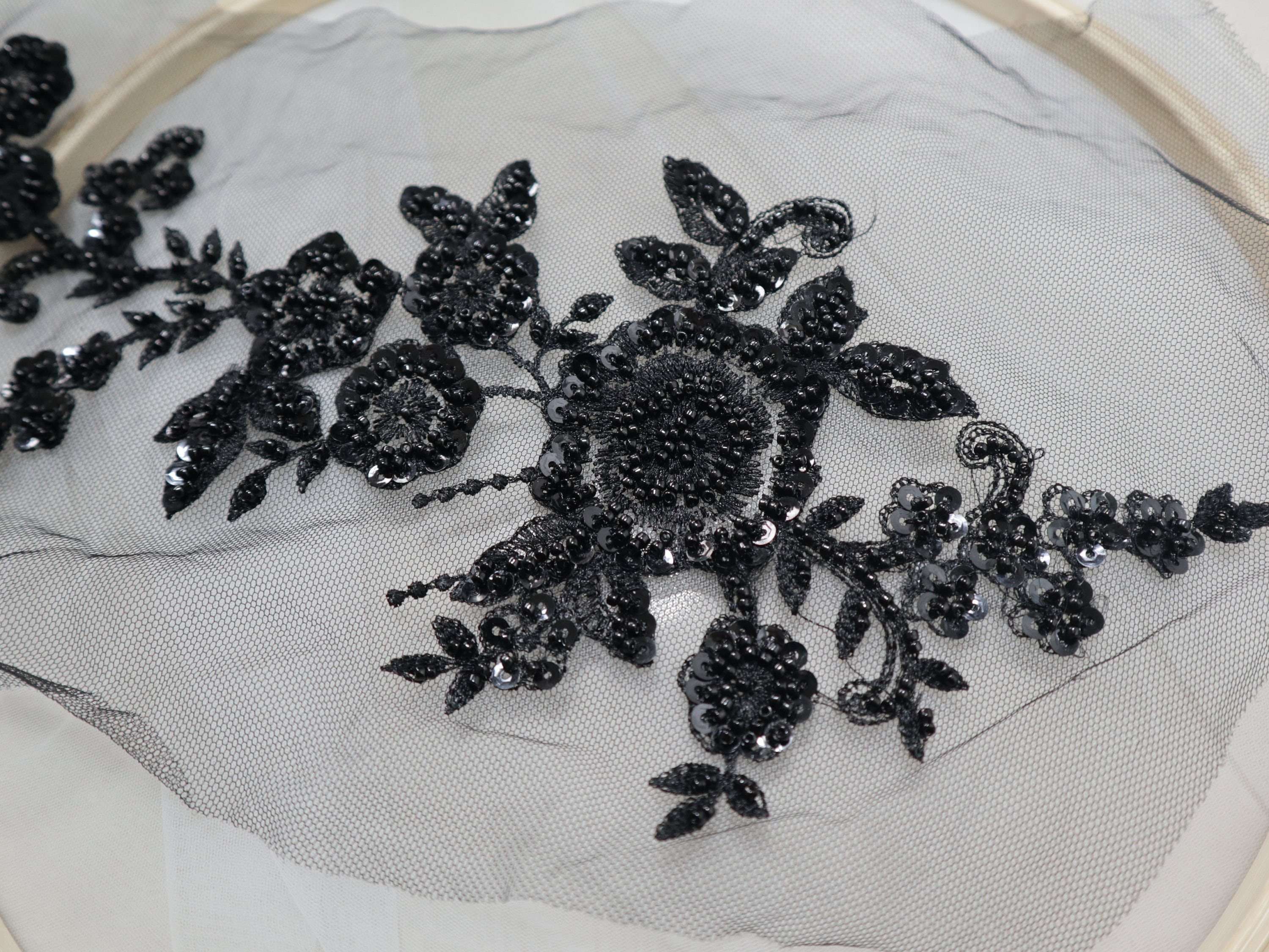 CABODYALS 2 Piece 3D Embroidery Floral Applique Rhinestone Embroidered Beads Sequins Lace Appliques Polyester Pink Flower Sew On Tulle Patches For Sewing Clothing Making Dresses Wedding Arti