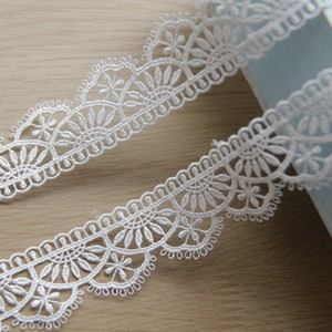 off white lace trim, chevron waves floral mofit lace trimming, bridal lace fabric trim 2.5 cm wide, venise guipure wedding dress edging