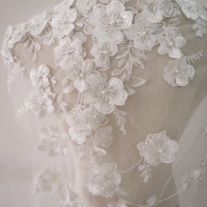 Applique in pizzo ricamato con fiori 3D bianco avorio, applicazione in pizzo floreale con perline 3D da sposa per cucire abiti da sposa