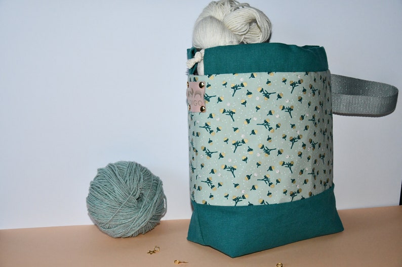 Little Gold Acorns Tricot Project Bag