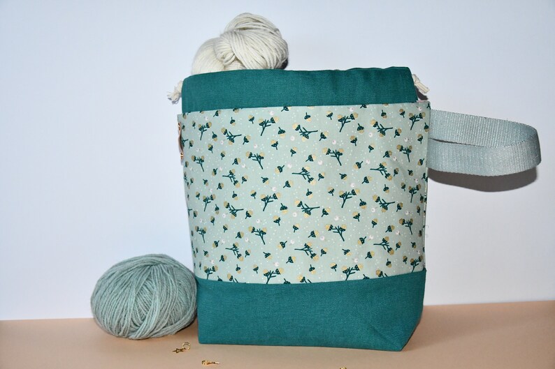 Little Gold Acorns Tricot Project Bag