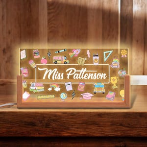 Placa de escritorio con nombre para regreso a clases, regalos personalizados para maestros en el aula, placa de escritorio escolar con luz personalizada, oficina de agradecimiento para maestros