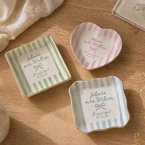 Custom Engagement Gift for Friends Besties, Future Mrs Jewelry Tray, Personalized Ceramic Ring Dish, Bridal Shower, Engaged Couple Newlywed