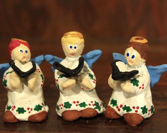 Tres angelitos cantores - Hechos a mano con masa de sal, pintados a mano
