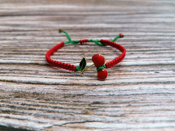 Bracelet cerise, bracelet cerise rouge, superbe bracelet cerise tendance,  bracelet fruit, bracelet mignon -  France