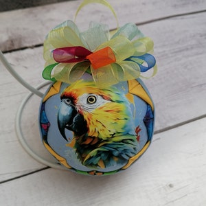 Quilted No-Sew Ornament, Parrot Ornament