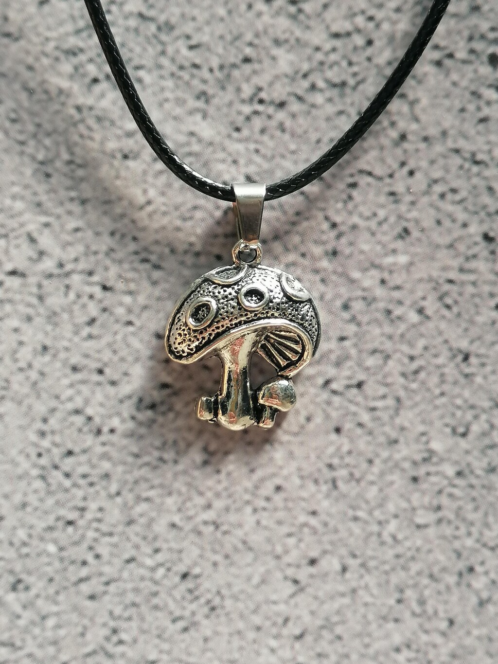 Collana Con Ciondolo Fungo In Argento 925 E Agata Muschiata – Gioiello Significativo Per Donne