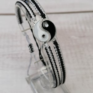 Yin Yang Bracelet, Set of 2 adjustable friendship Bracelet, Couples Bracelets, Friends Bracelet