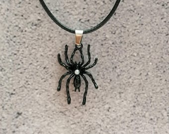 Pearl Black Spider Necklace, Gothic Jewellery, Spider Lover Gifts, Tarantula Gift