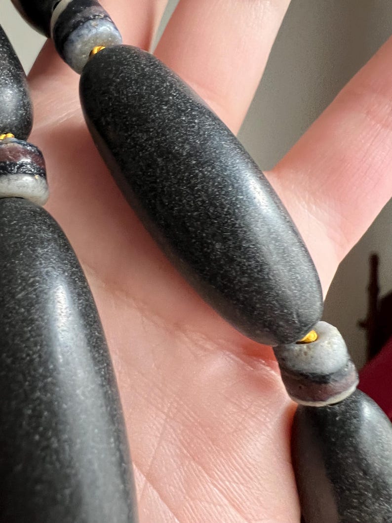 Granite grey Dzi necklace, gold silk, glass, sterling Bild 7
