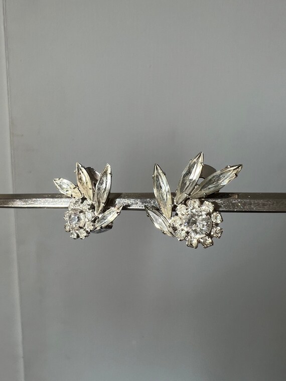 1950s 1960s rhinestone crystal cocktail clip on Na