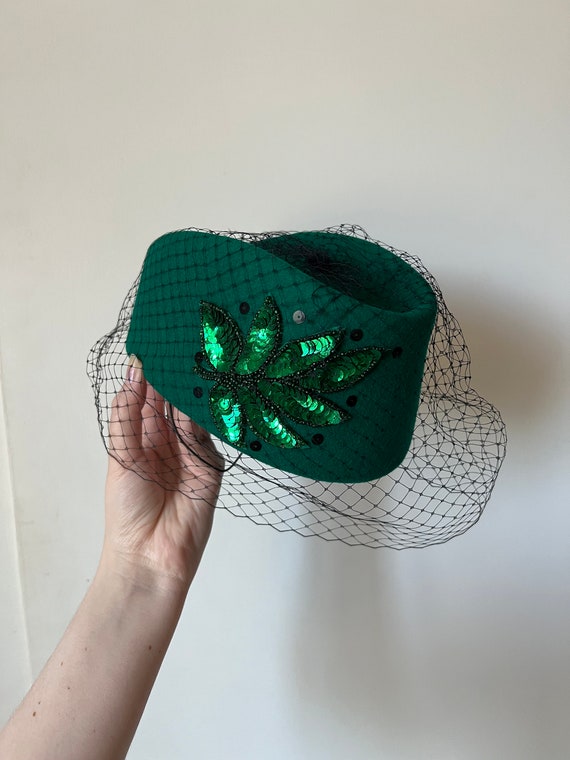 Midcentury deep green wool hat with sequin leaf e… - image 1