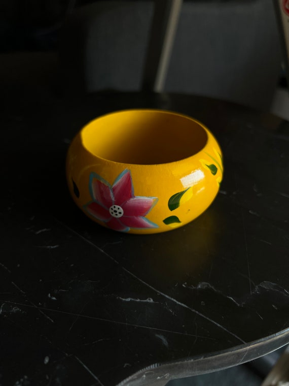 Vintage hand painted yellow pink floral bangle 19… - image 1