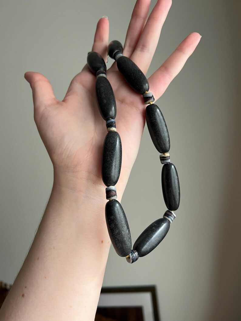 Granite grey Dzi necklace, gold silk, glass, sterling Bild 5
